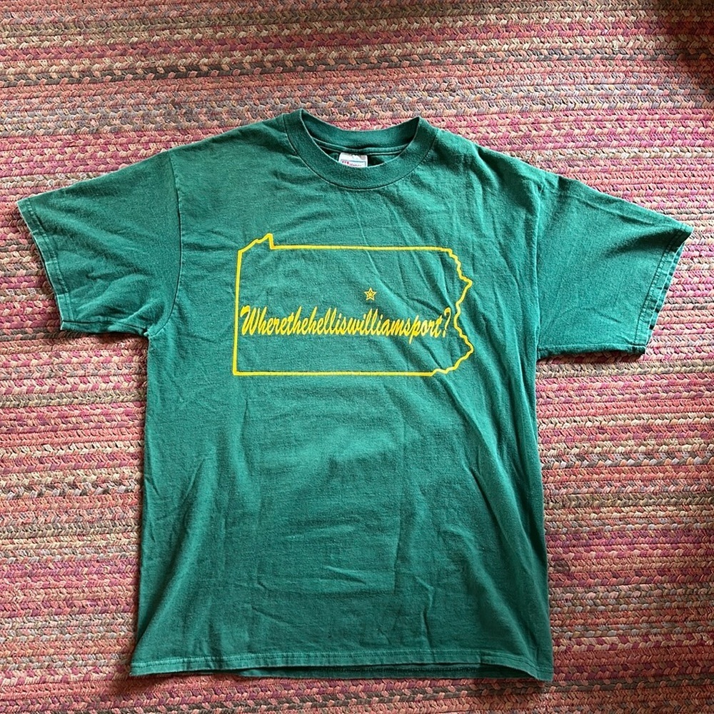 VINTAGE GREEN PENNSYLVANIA TOURIST TEE WHERE THE HELL IS WILLAMSPORT